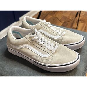 Size‎ 6.5 Men's- VANS Old Skool Pig Suede - Oatmeal